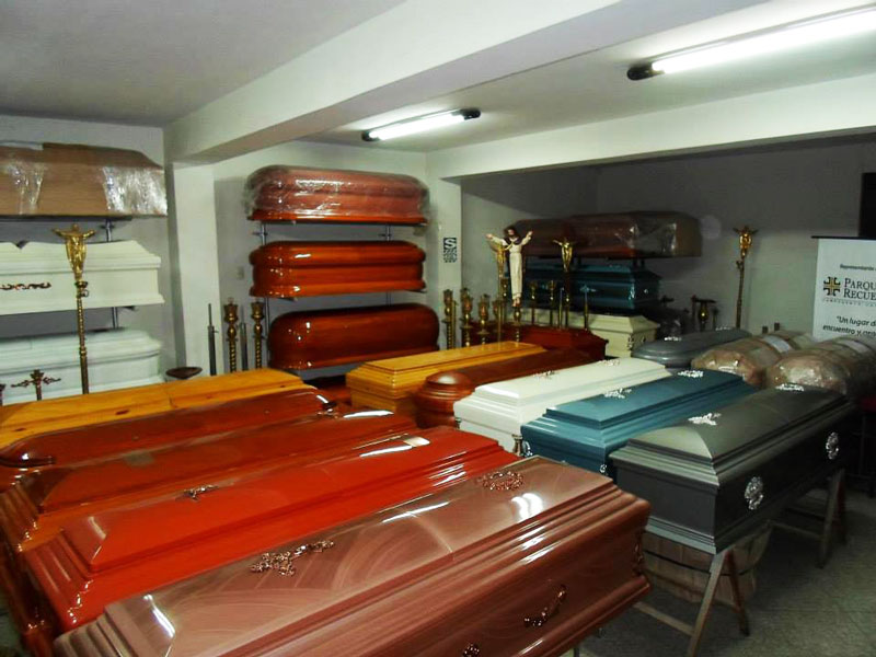 Servicio funerario: Venta de Urnas Funerarias